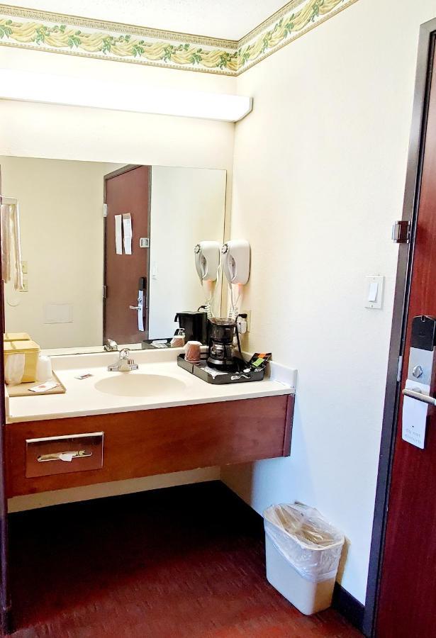 Executive Inn Alva エクステリア 写真